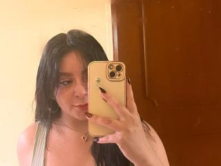 EmaJames Boobs Liveshow - Photo 13/21