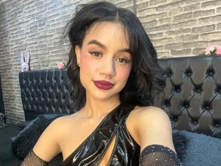 WendyJames Voyeur Camera - Photo 12/21