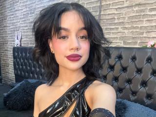 WendyJames Voyeur Camera - Photo 10/21