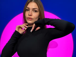 Siyana Blowjob XXX Cams - Photo 8/21