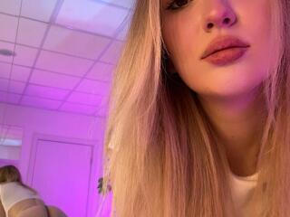 Synrix Blowjob XXX Cams - Photo 17/21