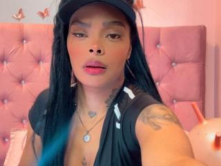 EmmaEbony Boobs Liveshow - Photo 18/21