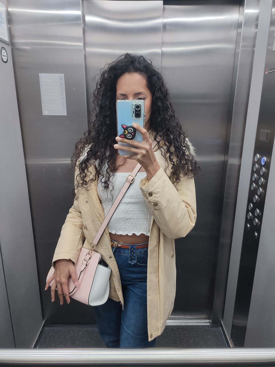 webcam model CurlyBlossom from XloveCam webcam model CurlyBlossom from XloveCam