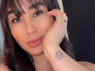 AgathaRuiz Webcam Porno Live - Photo 9/21