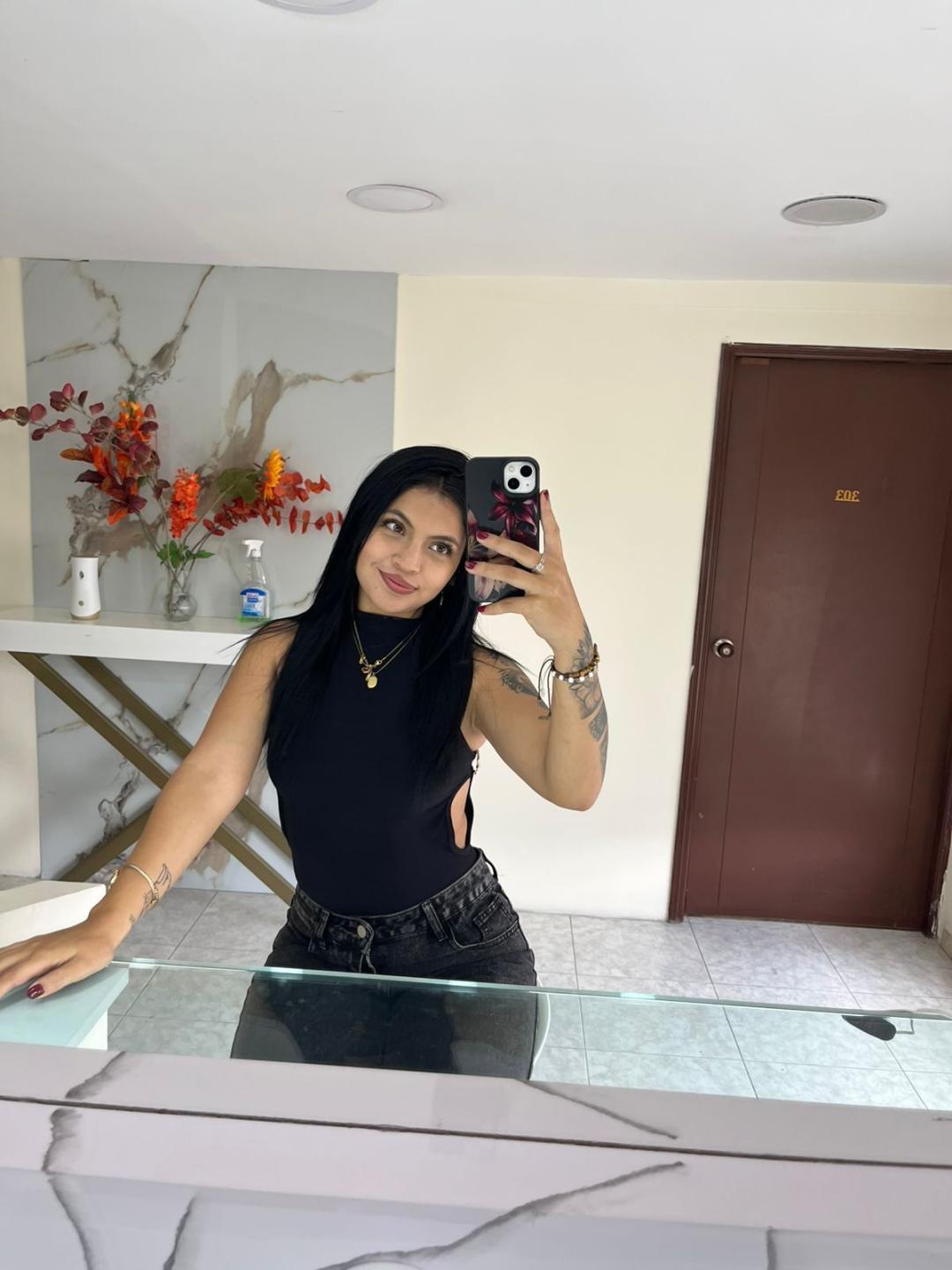 webcam model NyraVanel from XloveCam webcam model NyraVanel from XloveCam