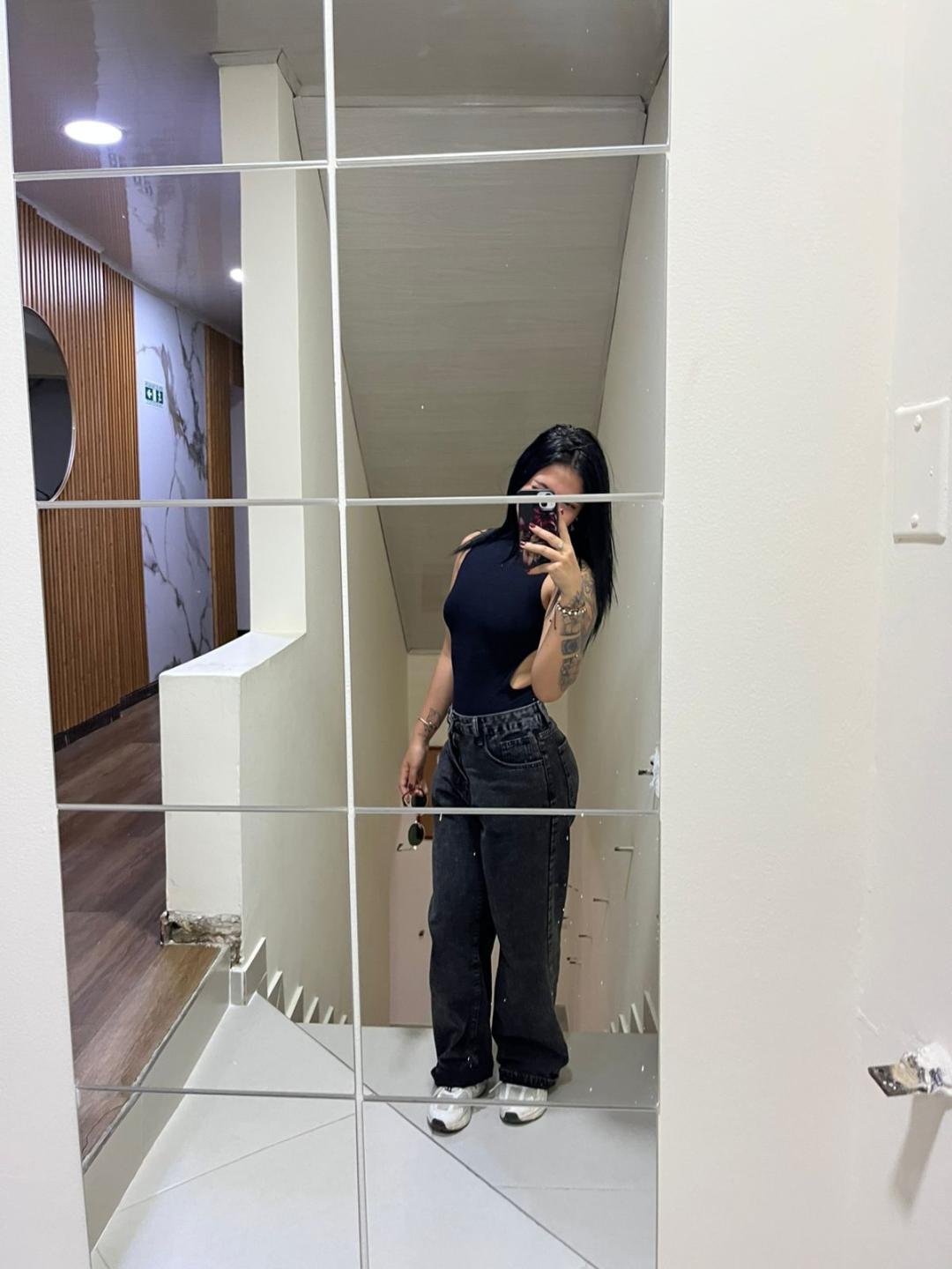 webcam model NyraVanel from XloveCam webcam model NyraVanel from XloveCam