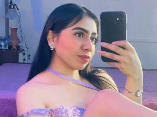 ZoeRedds MILF Live - Photo 8/21