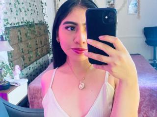 ZoeRedds MILF Live - Photo 5/21