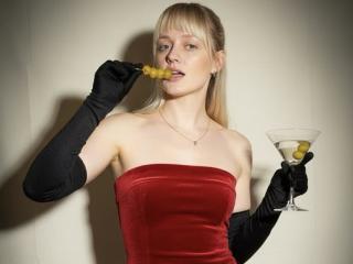 KiraHarra Image Gallery