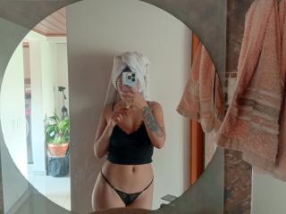 AluDamn Webcam Porno Live - Photo 5/21