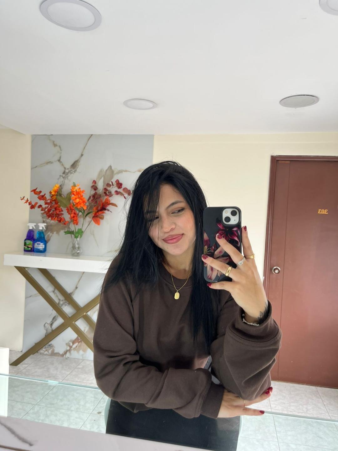 webcam model NyraVanel from XloveCam webcam model NyraVanel from XloveCam