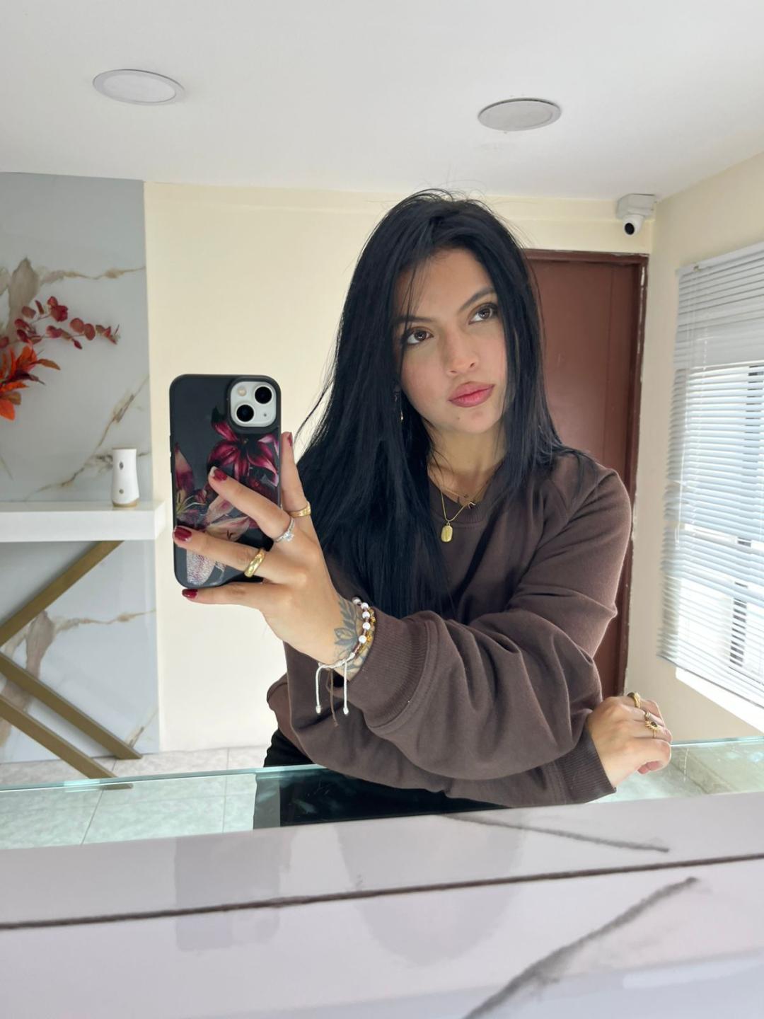 webcam model NyraVanel from XloveCam webcam model NyraVanel from XloveCam