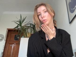 Lalililna Anal en Webcam Live - Photo 10/21