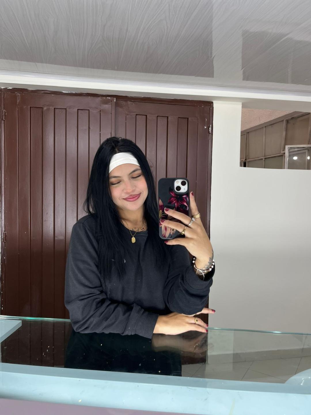 webcam model NyraVanel from XloveCam webcam model NyraVanel from XloveCam