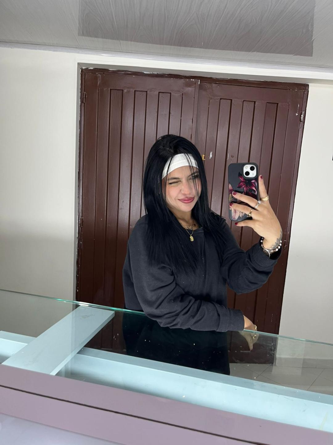 webcam model NyraVanel from XloveCam webcam model NyraVanel from XloveCam