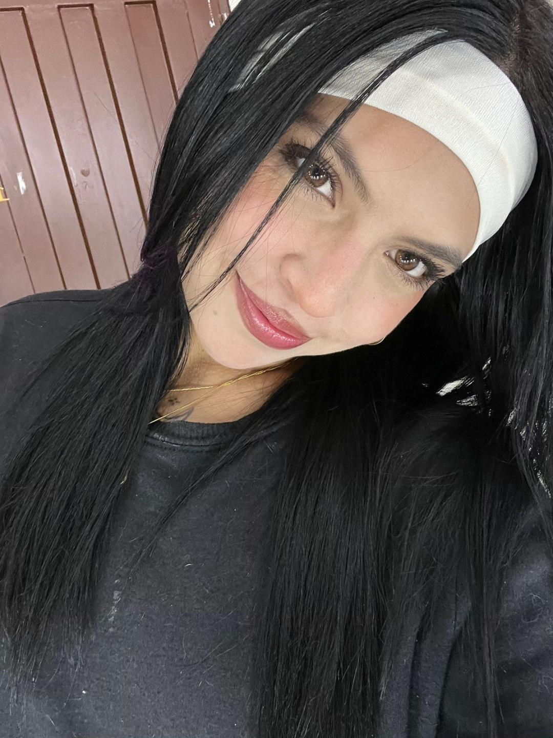 webcam model NyraVanel from XloveCam webcam model NyraVanel from XloveCam