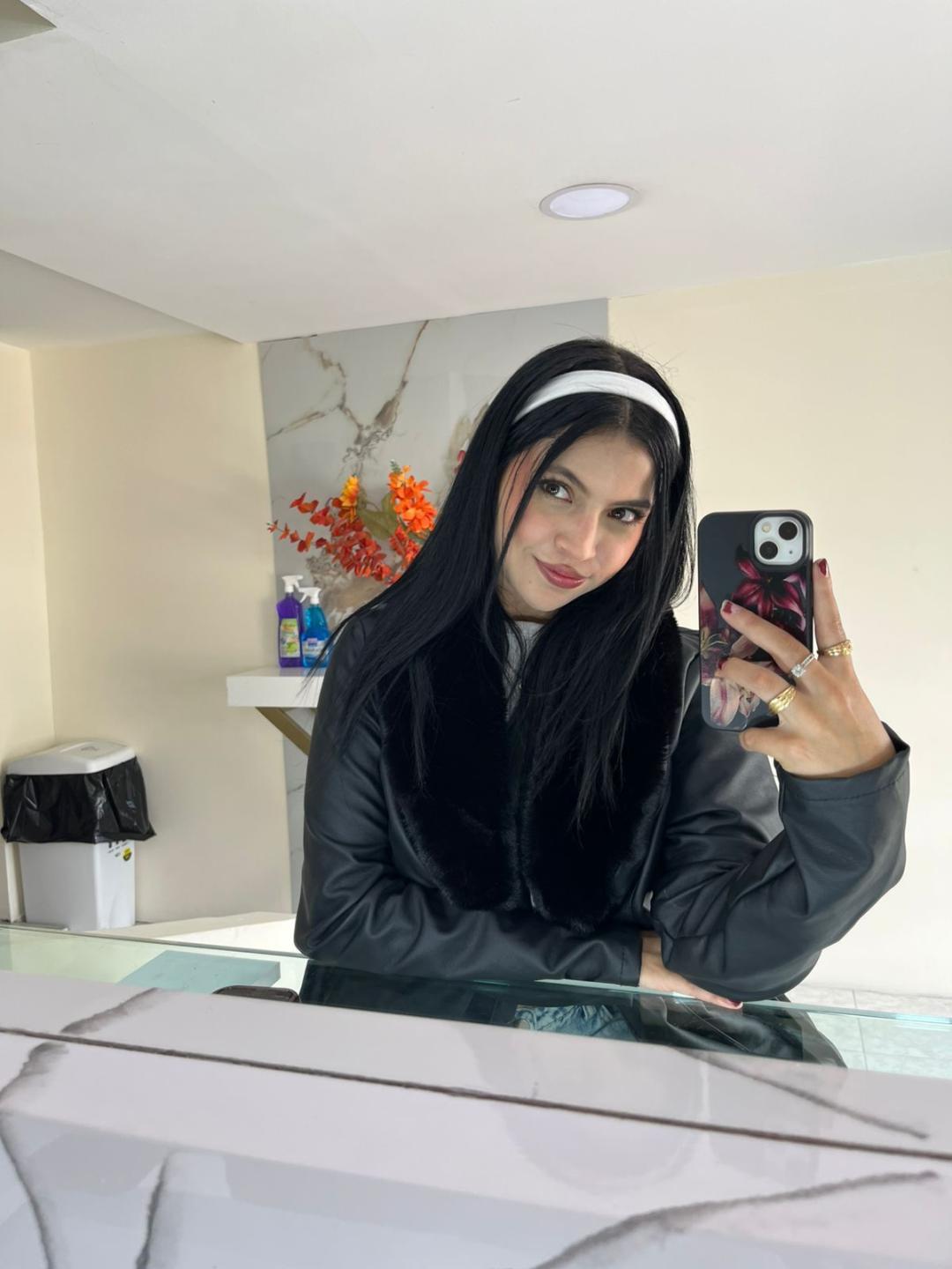 webcam model NyraVanel from XloveCam webcam model NyraVanel from XloveCam