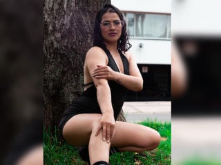 ElizabethDupont Seins Liveshow - Photo 8/21