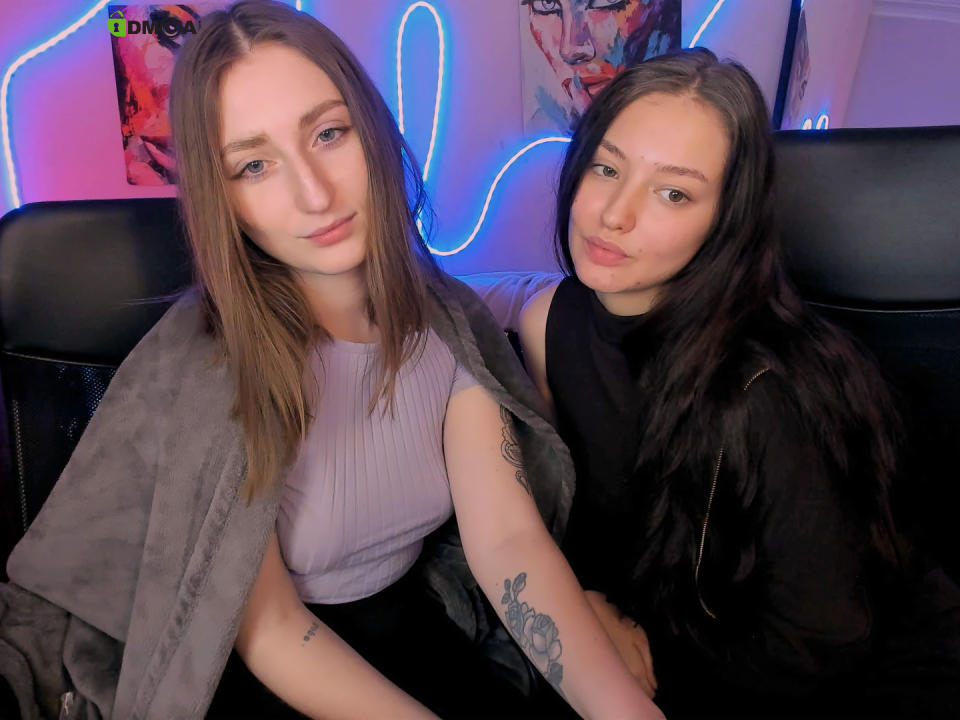 EvaYNiki — live cam photo 1