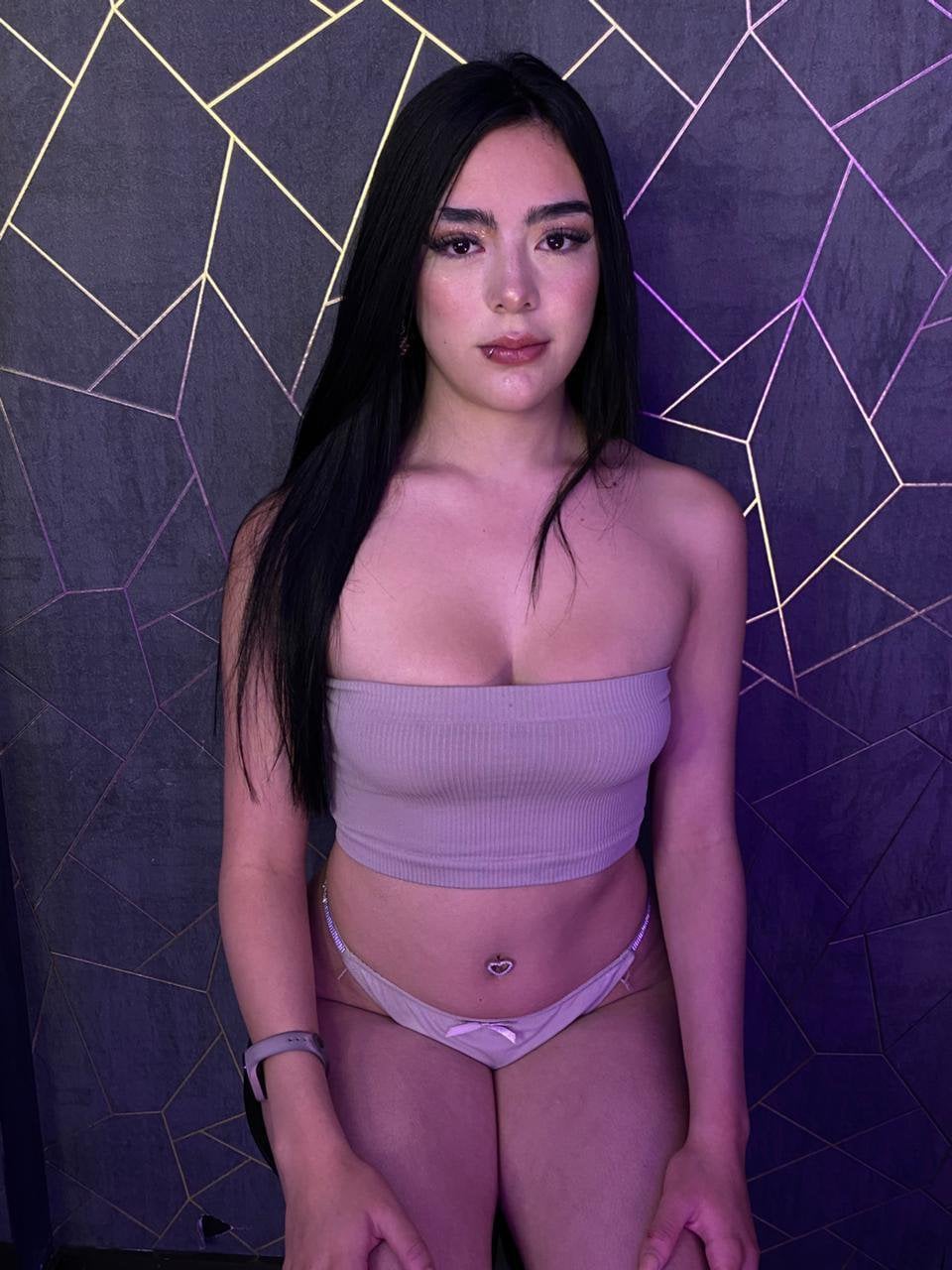 webcam model SamanthaChasse from XloveCam webcam model SamanthaChasse from XloveCam