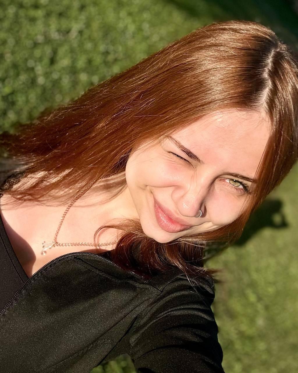 webcam model DavinaSyrop from XloveCam webcam model DavinaSyrop from XloveCam