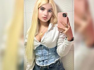 SabrinaColle Blowjob XXX Cams - Photo 13/21