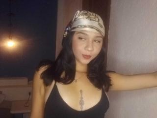 NanaMilan Pussy Video Webcam - Photo 18/21