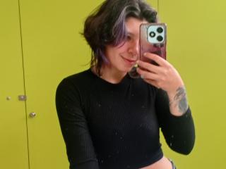 AluDamn Webcam Porno Live - Photo 7/21