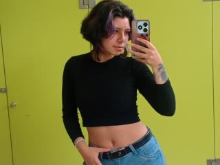 AluDamn Webcam Porno Live - Photo 6/21