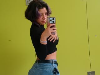 AluDamn Webcam Porno Live - Photo 5/21