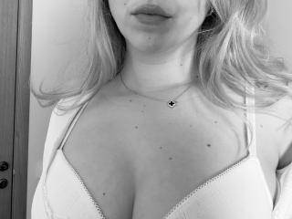 SugarrX Blowjob XXX Cams - Photo 17/21