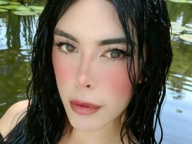 KristalKissLovFun — live cam photo 1