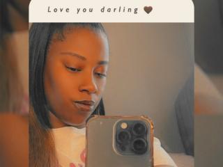 Ebhony Boobs Liveshow - Photo 5/8