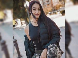 EmilySanz Boobs Liveshow - Photo 7/9