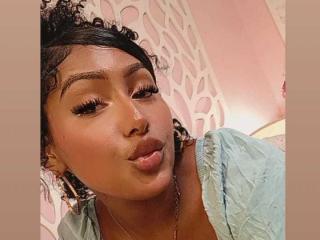 AmberQueeny Webcam Porno Live - Photo 12/21