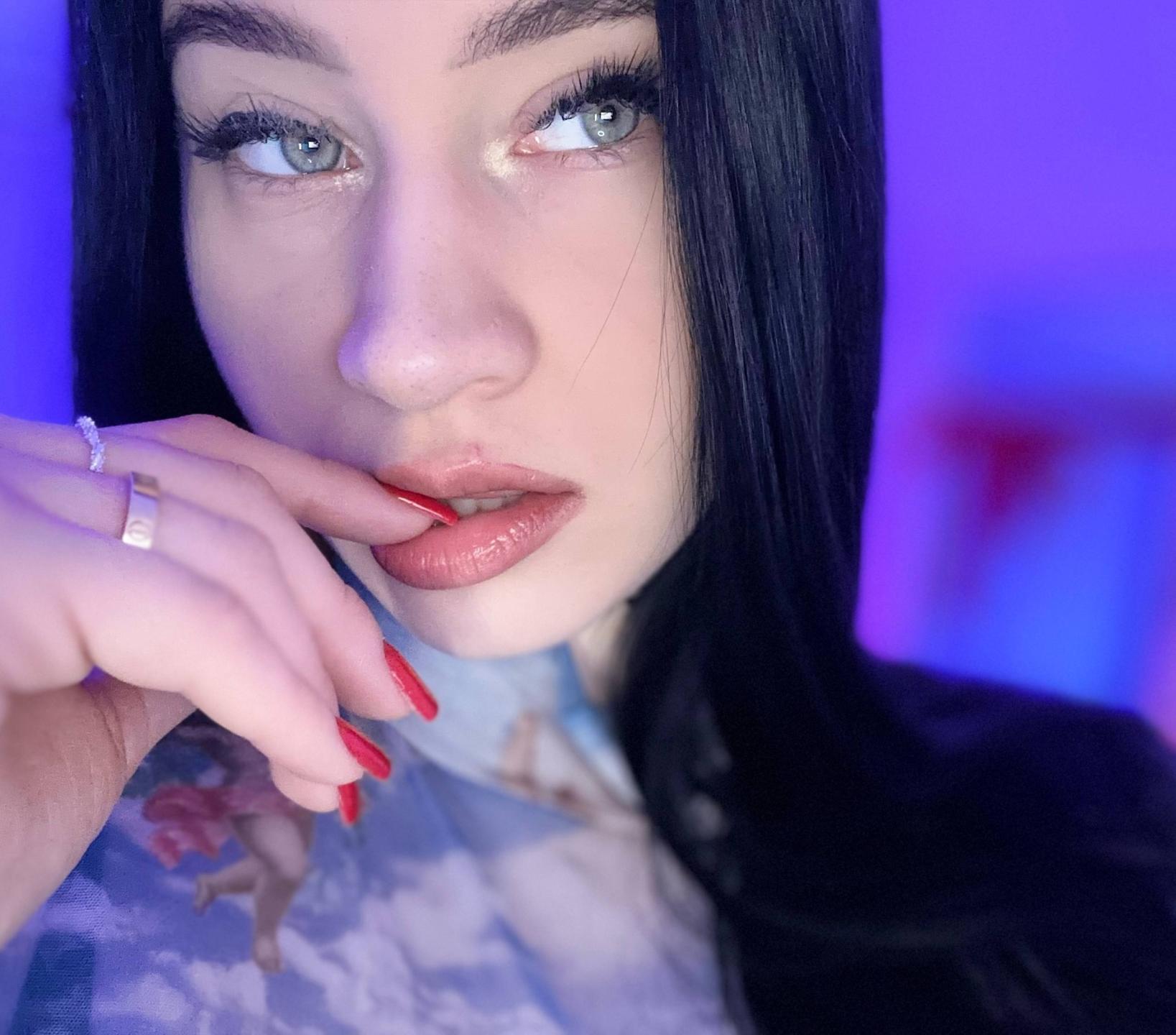webcam model MsMaryLori from XloveCam webcam model MsMaryLori from XloveCam