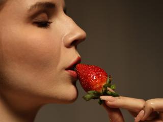 AveAdelheid Webcam Porno Live - Photo 11/21