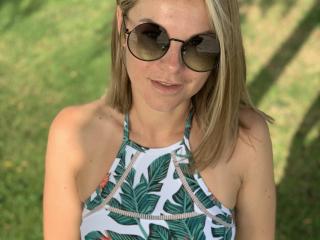 BelleLisaG Live Cam Porn - Photo 19/21