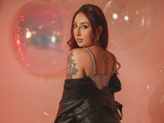 EmiilyWatson Boobs Liveshow - Photo 17/21