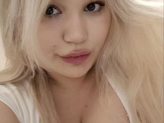 AnnyMarryah Webcam Porno Live - Photo 8/21