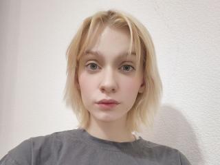 SimonaHeffern Blowjob XXX Cams - Photo 4/4