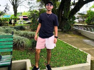 Photo de OliverHot69