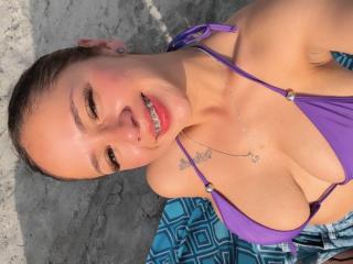 KloeThompson Boobs XXX Direct - Photo 6/21