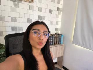 AmelineRousseau Webcam Porno Live - Photo 18/21