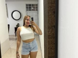 SharonKlart Blowjob XXX Cams - Photo 15/21