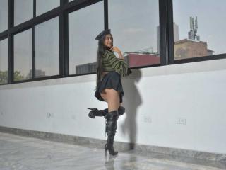 Thineva Love Webcams - Photo 13/17