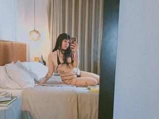 SukiBelle Blowjob XXX Cams - Photo 16/21