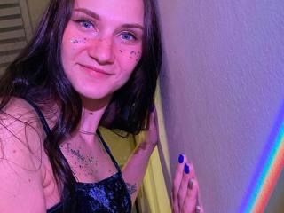 ErrosAy Boobs Liveshow - Photo 9/17