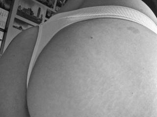 ErrosAy Boobs Liveshow - Photo 6/17