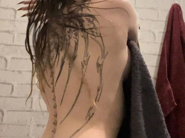 unknown-hot — live cam photo 1